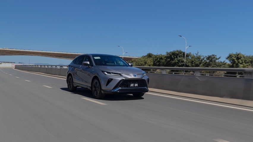 试驾丰田威飒：30万豪华中型SUV，这台车接近雷克萨斯？