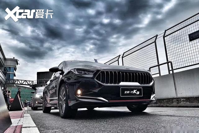 用实力打造年轻魅力，全新起亚K3欲“绊倒”德系家轿王