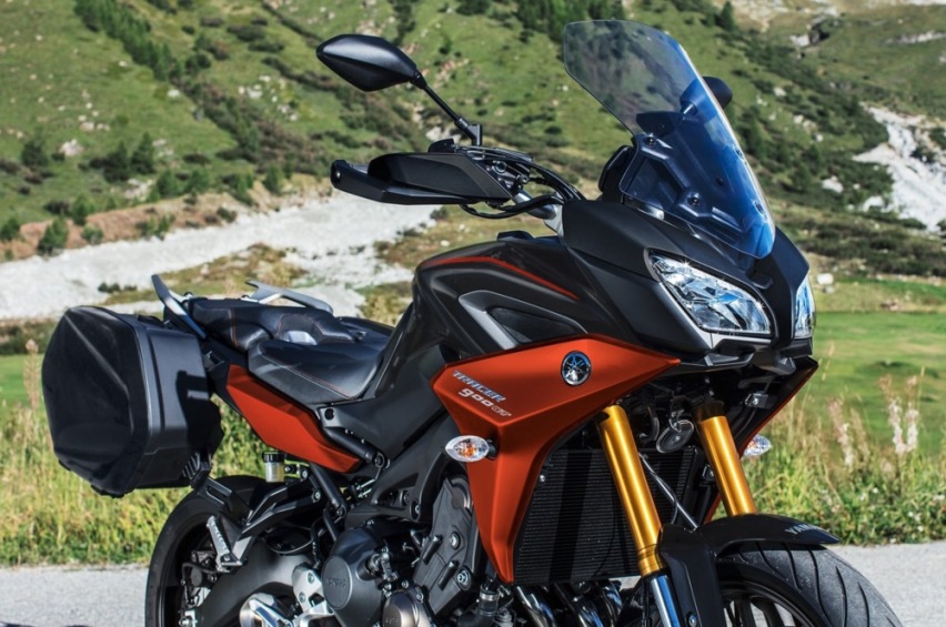 雅马哈中排量公路休旅摩托，Tracer900GT推新配色