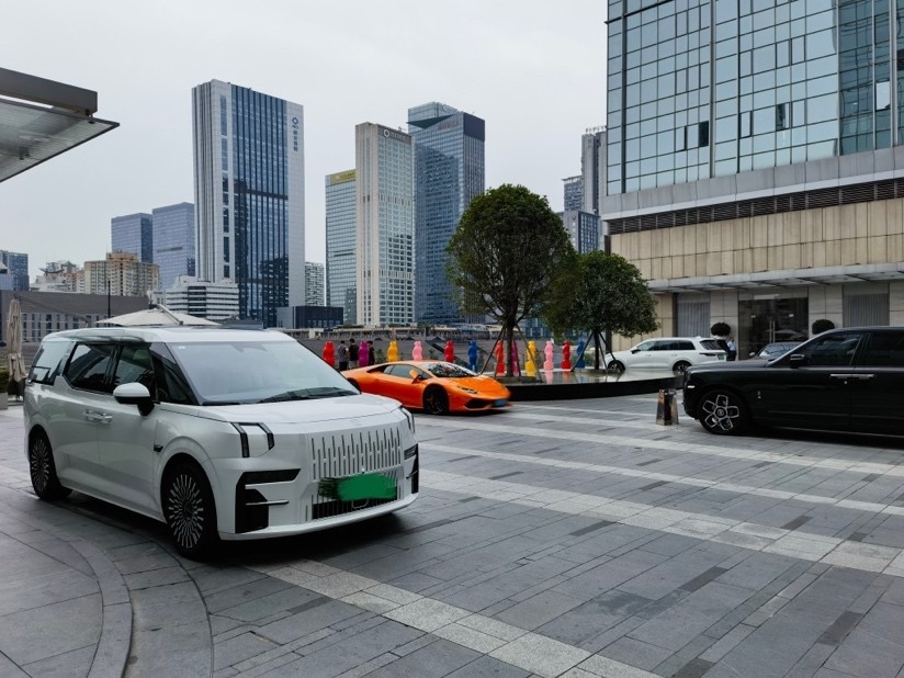 极氪009捷报频传，豪华MPV新顶流实至名归