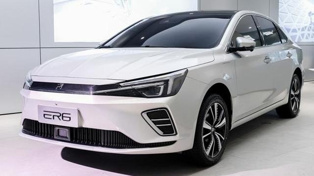 3分钟看车圈：特斯拉又降价了，不过这次续航提升20%