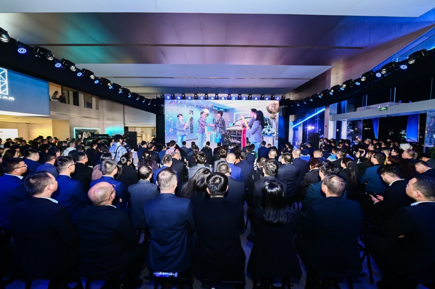 即将刷新开店速度 全球首家iCAR Space重庆开业