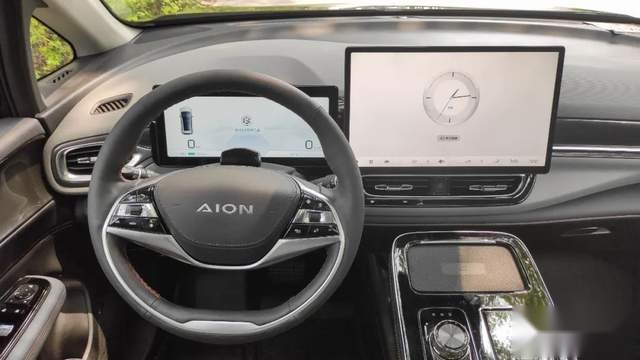 试驾AION V Plus充电5分钟就能续航207km？堪称空间魔术师