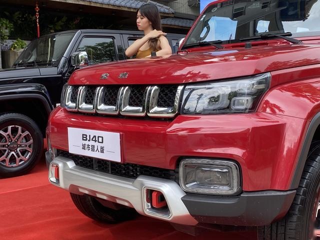 2020款BJ40城市猎人版，从单纯的莽夫变得能文能武了？