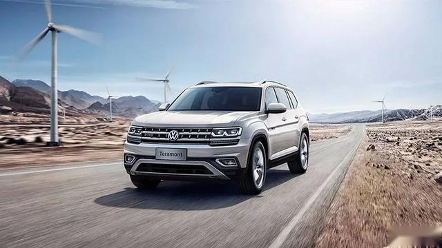 福特探险者国产，2.3T+10AT+纵置后驱，怒怼大众途昂