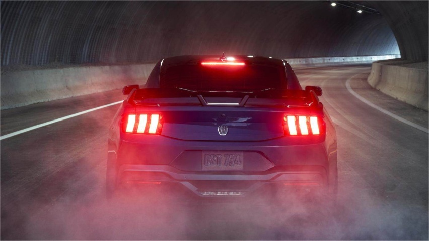 最后一代美式大V8？最大功率500匹零百4秒 国内明年也能买到