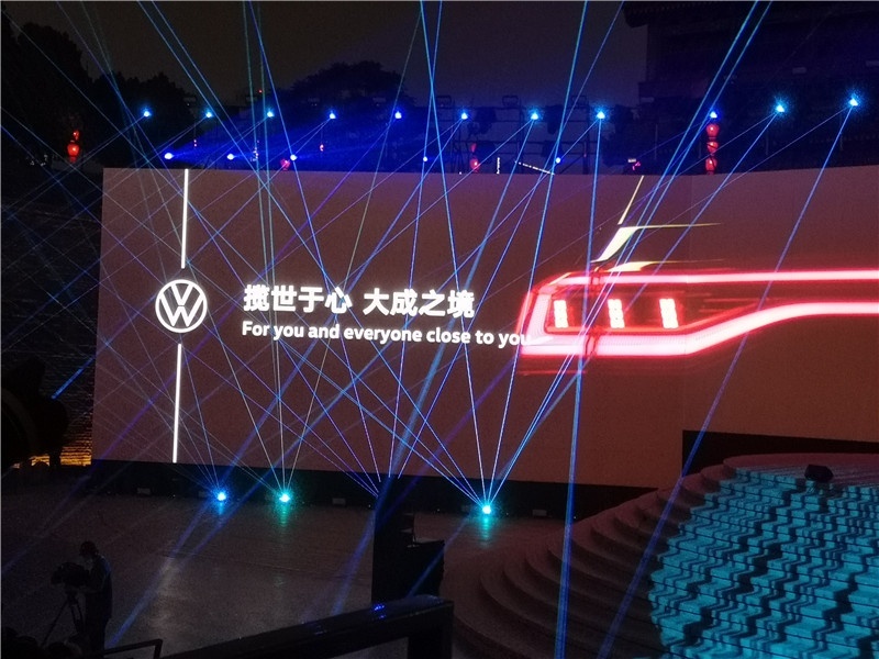 大众最大车型揽境上市，起售价30万不到，配V6发动机