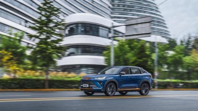 新知达人, 轿跑SUV 搭咖啡智能 2.0T/混动 北京试驾哈弗H6S