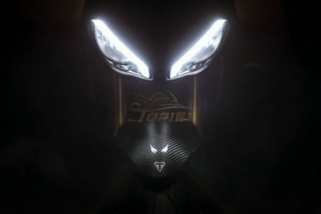 新车预告：凯旋SpeedTriple 1200RS 本月发布