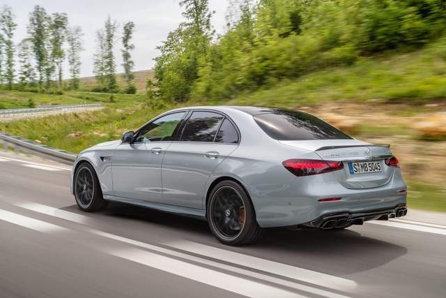 M5 or E63 s，V8就是硬道理