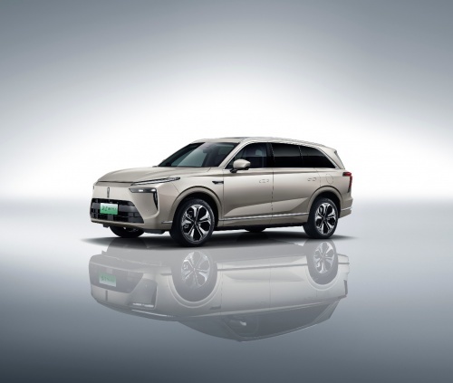 实现三排空间与舒适平权，蓝山DHT-PHEV“大”的不止一点点