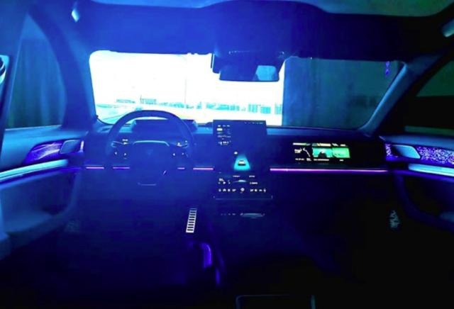 混动续航超1100km，纯电快充80%只需20分钟，哪吒S将亮相成都车