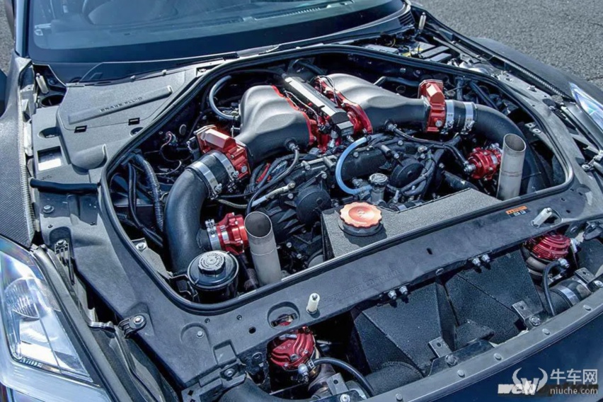2000匹直线战神GT-R R35 为稳定涡轮前置水箱后移