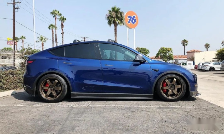 一年内连换5套轮毂的特斯拉Model Y，最后发现BBS才是真爱