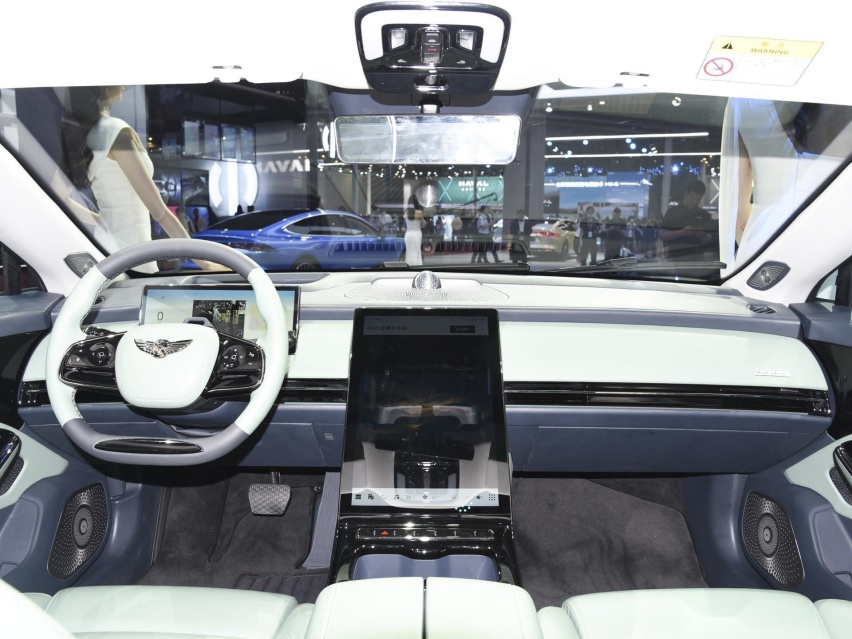 尺寸超汉EV 远航Y6将于8月份上市 预售32.98万元起 最高续航1