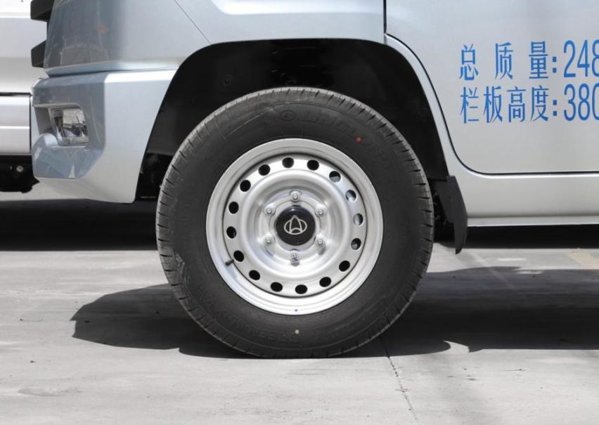 轴距增加200mm，起售价4.99万，长安星卡PLUS上市