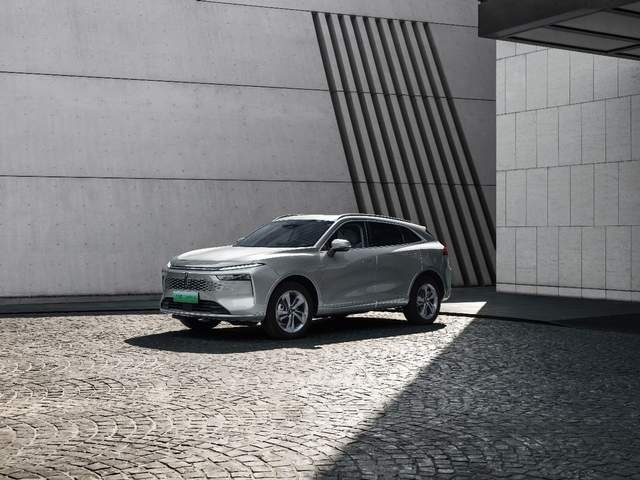 硬核实力 大五座旗舰电动SUV 新摩卡DHT-PHEV售价23.18万