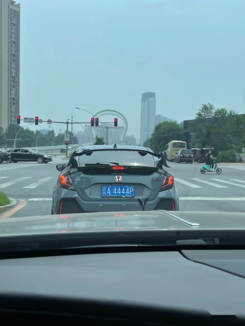 谁敢对保时捷911 GT3竖中指？沈阳车友的百万思域王就是国内天花板