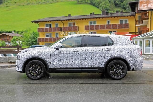 领克版XC90谍照曝光，七座中大型ＳＵＶ，若22万起售会香吗？
