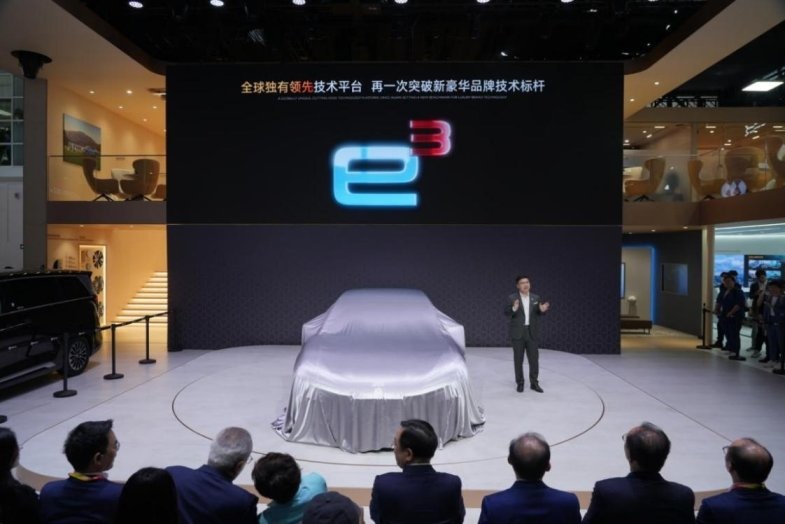 京.世未来：腾势Z9GT北京车展首亮相，海外售价或超百万