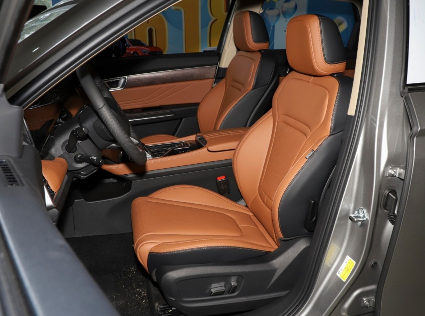 15至20万家用SUV，大五座奔腾T99和7座版皓影怎么选择？