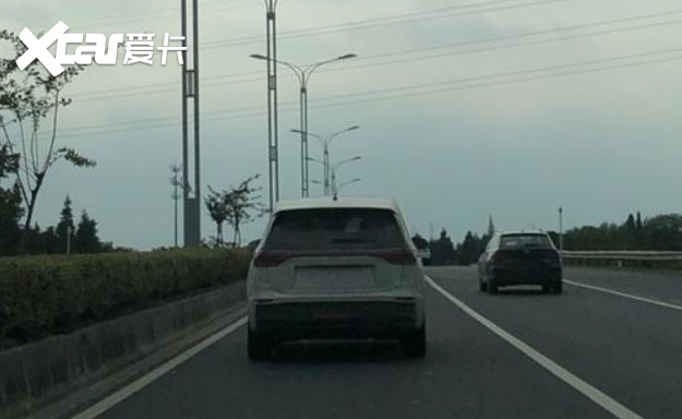 大众巍昂实车现身，将于广州车展首发，配2.0T+7DCT