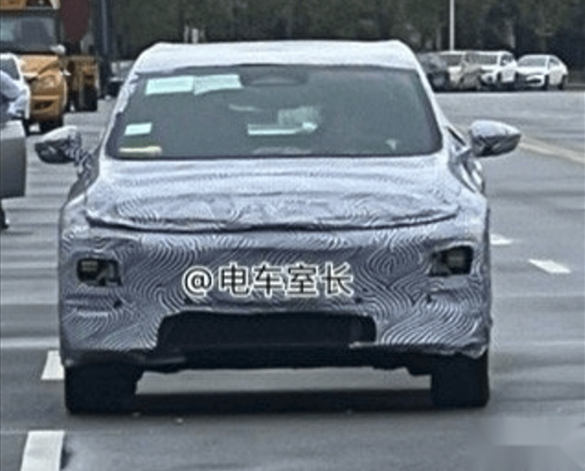 小鹏全新跨界SUV：黑科技加码，或配点对点智能导航辅助驾驶功能