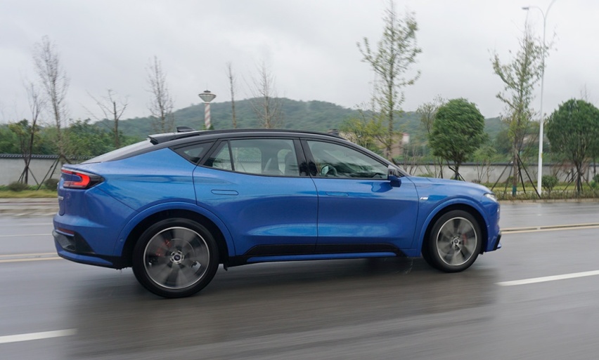 国产最强2.0T新SUV/五菱最新小车！这个月新车看点多