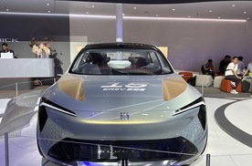 搭载真龙增程与逍遥智行，至境L7切中30万级新能源轿车市场