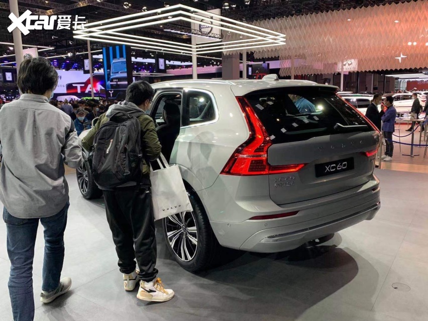 2021上海车展：全新沃尔沃XC60实车亮相/内外均升级