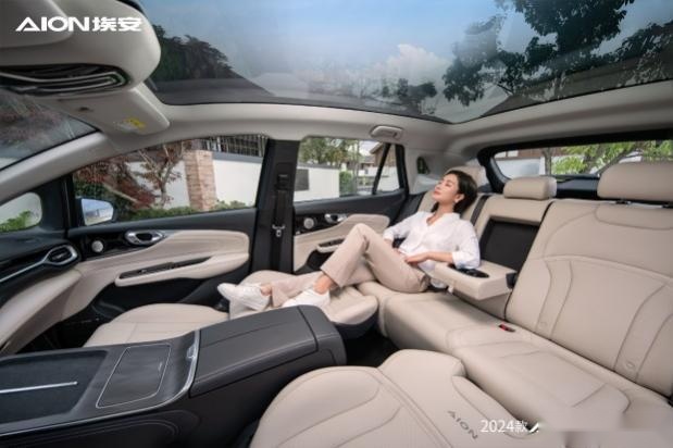 更有AI的家庭SUV，2024款AION V Plus上市15.99万