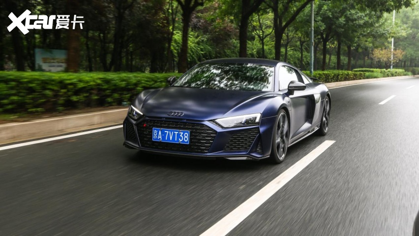 大排量自吸的绝唱 试驾:奥迪r8 v10 coupe performa