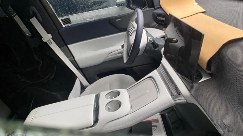 小鹏首款MPV X9申报图曝光，看这造型，是放弃第三排了？
