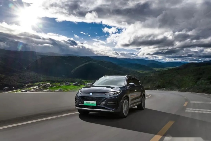腾势N8重新定义豪华SUV，是真有料还是在吹牛？