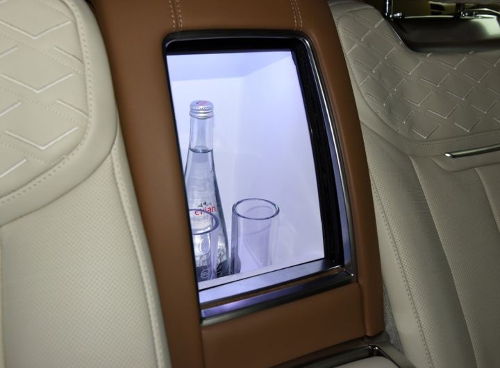 4.4T V8双涡轮，内饰壕无人性，全新路虎揽胜系列成都车展正式上市