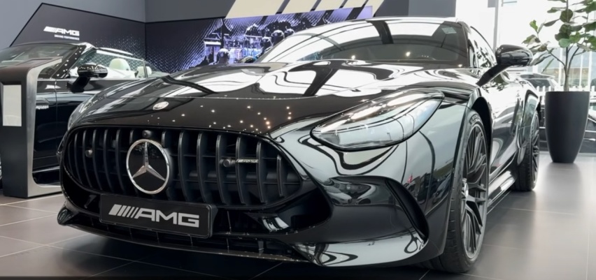 全新AMG GT63海外到店实拍，搭4.0T V8发动机，性能爆表