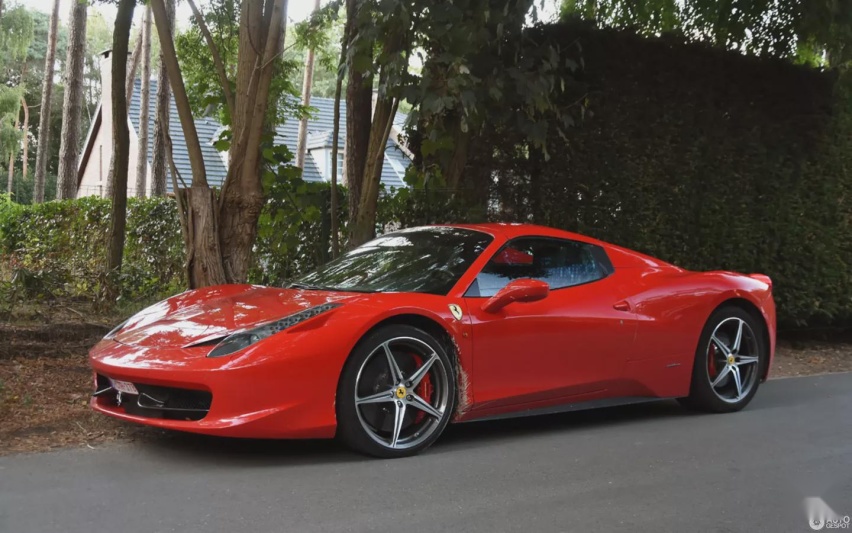 法拉利458 spider