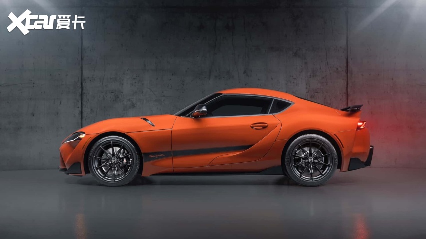 纪念诞生45周年 丰田gr supra特别版官图发布 限量900台