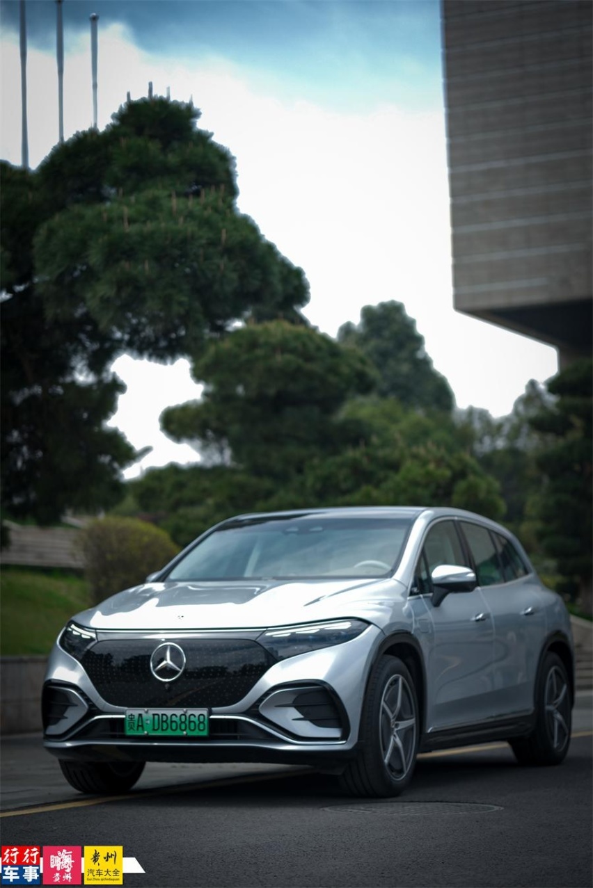 贵阳试驾全新EQS 纯电SUV：一辆更好开、更好玩的“S”