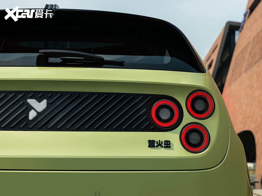 海豚、星愿前后夹击下,新款萤火虫靠“租电7.98万”起,能好卖吗