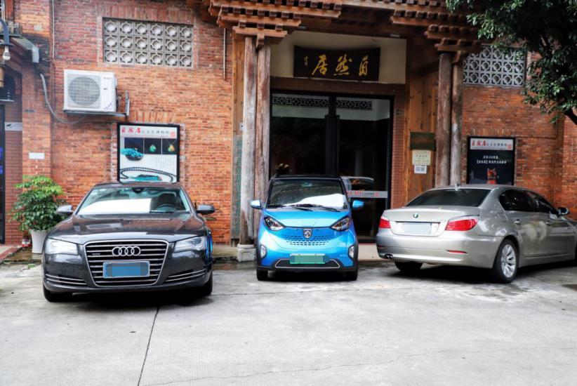 3门2座，车长仅2米5，这款反传统的新能源车刚上市就成“网红