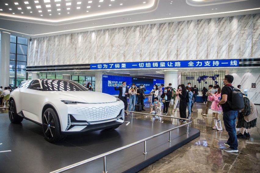从“制造”到“智造”，带你揭秘长安全球研发中心的科技魅力