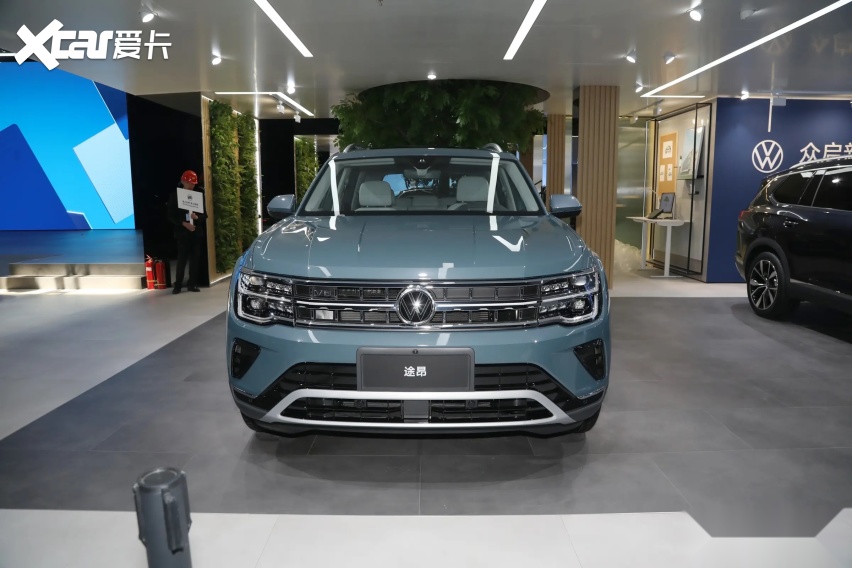 大众途昂降至21万多,都快和途观l一个价了,这车到底值得买吗?