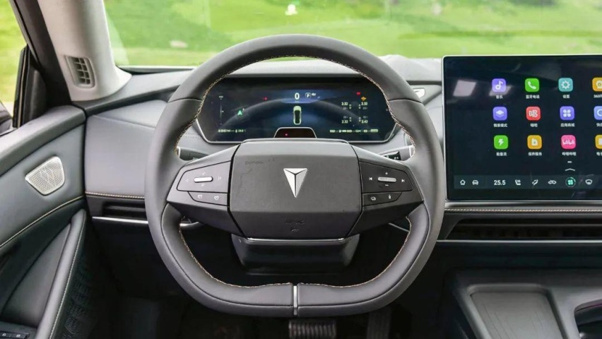 比Model 3便宜10万!长安深蓝SL03值不值?