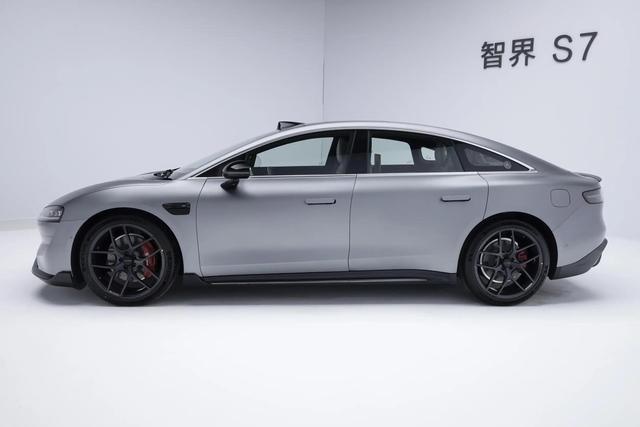 预售价25.8万元起，智界S7开启预售！产品力如何？