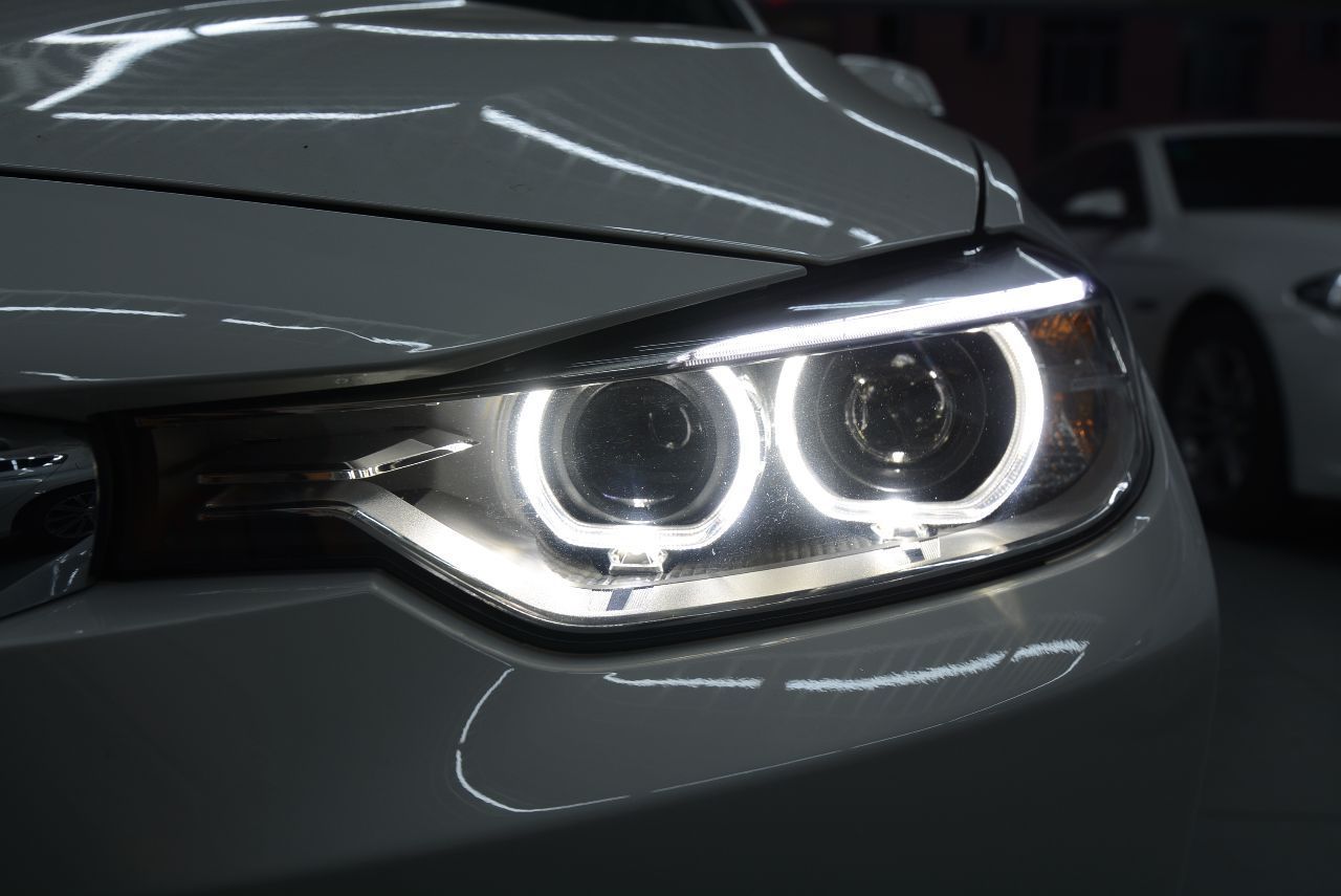 车的大灯晚上感觉亮度不够怎么办?