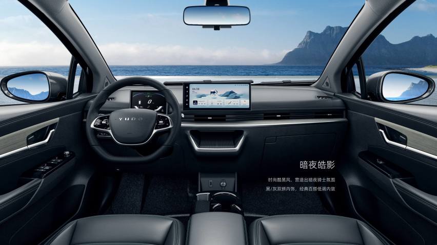 10万元预算买小型纯电SUV，为什么说哪吒V比云兔更值？