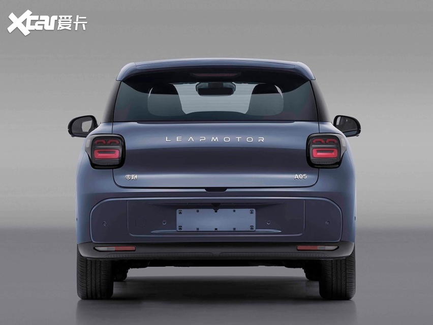 6万级？零跑A系列首款轿车亮相！定位精品小车，要抢萤火虫市场？