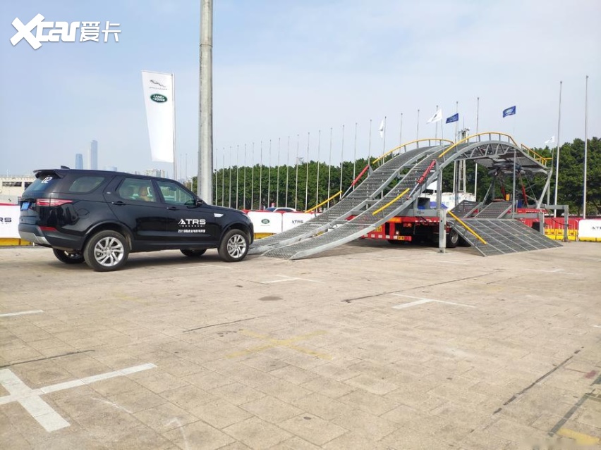路虎为何能叫“纯爷们”座驾？试过“ATRS全地形科技”就懂了