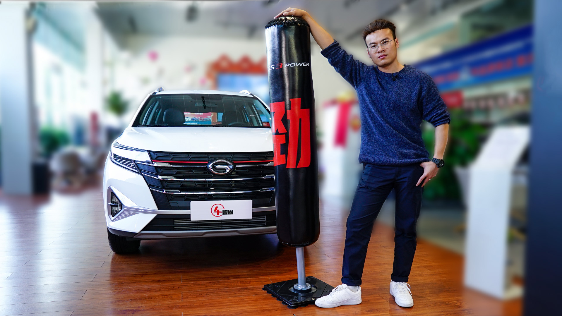 ���Ă���GS3 POWERح10�f��SUV�x���򎧡��š�